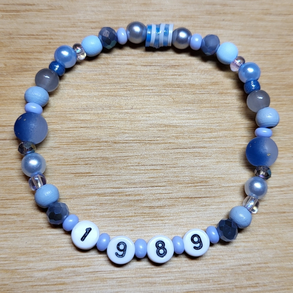 1989- Taylor Swift Friendship Bracelet, Size 6" Or 7.5"